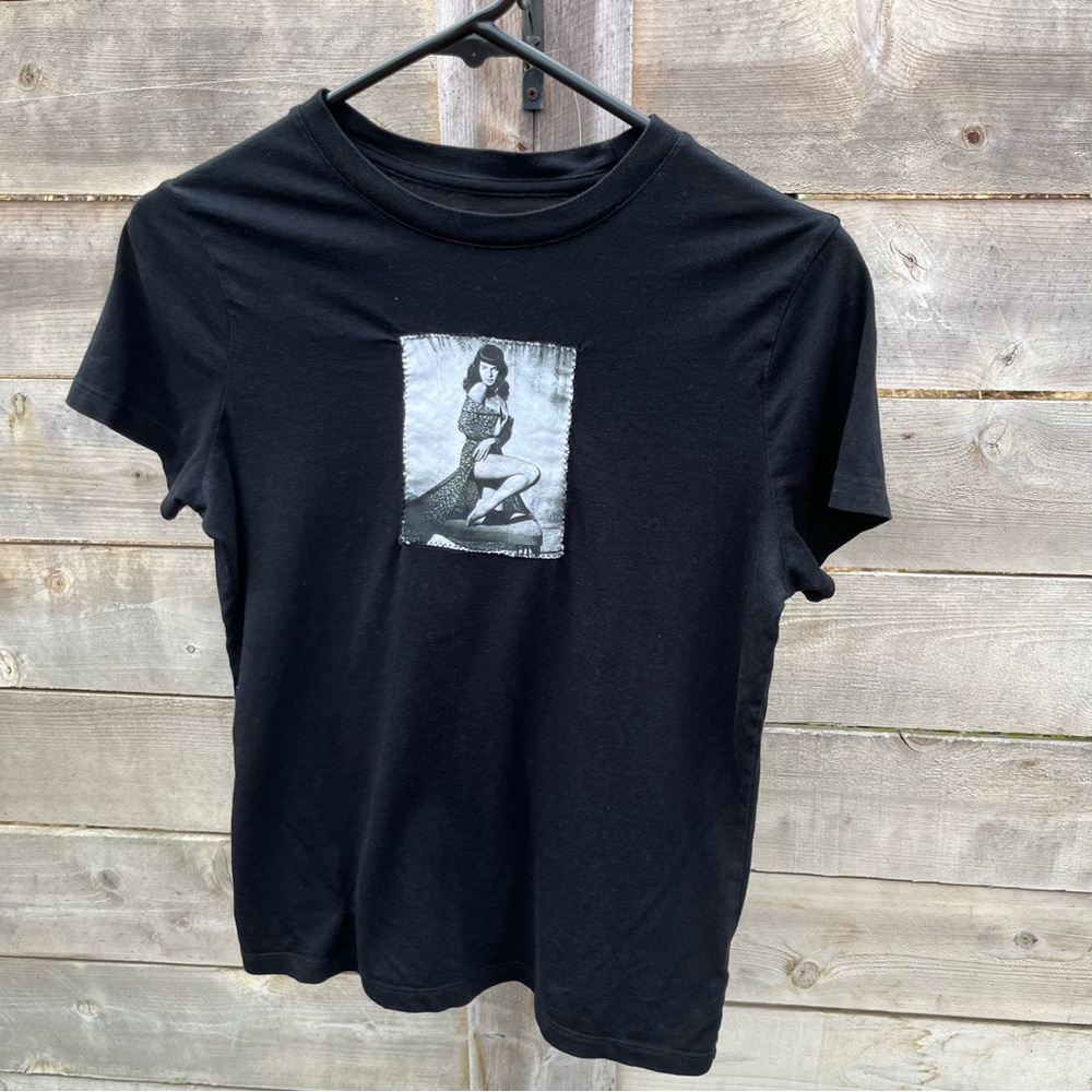 Bettie Page  sexy Black Graphic Tee small